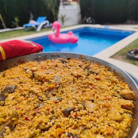 Villa Lujosa Con Spa, Piscina Y Sala De Juegos Privados